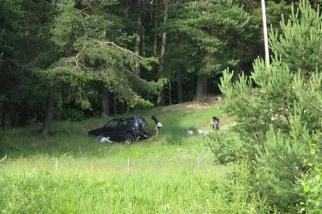 Po Kleboniškį važinėjusiam visureigio vairuotojui gresia bauda