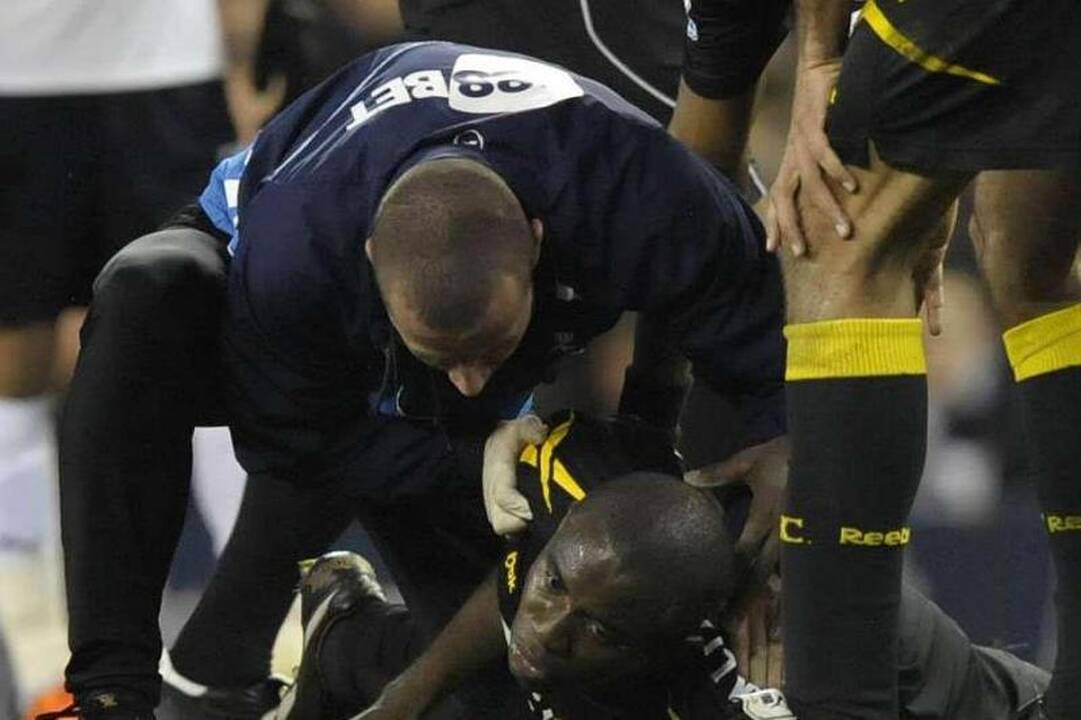 Atsigavo „Bolton Wanderers“ klubo saugas F.Muamba