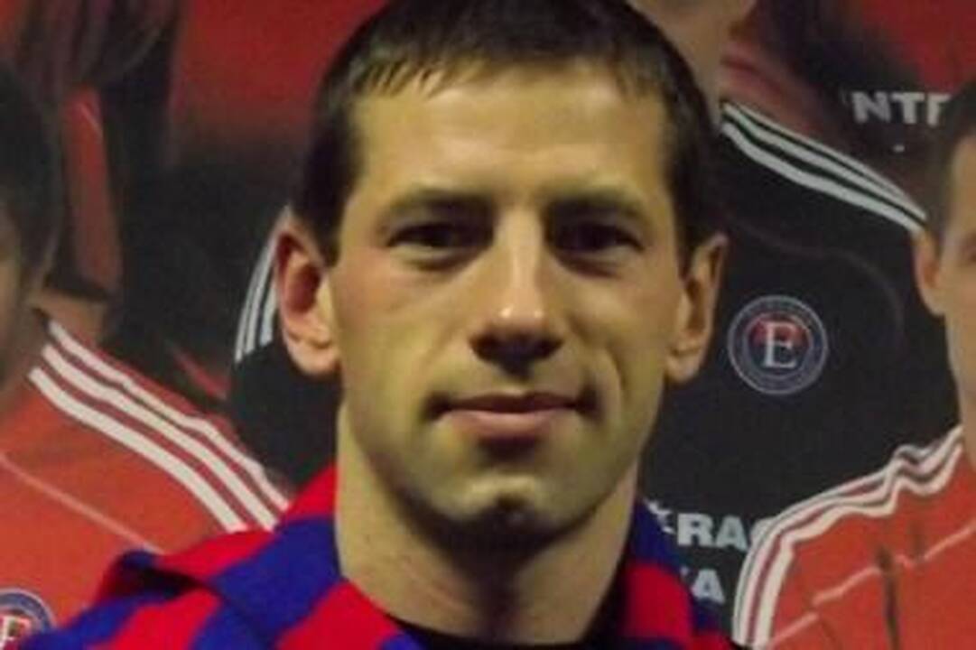 FK „Ekranas“ sukirto rankomis su Andriumi Jokšu