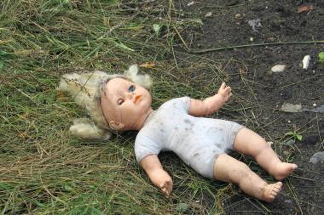Pakruojo rajone neblaivus tėvas smaugė mažametę dukrą