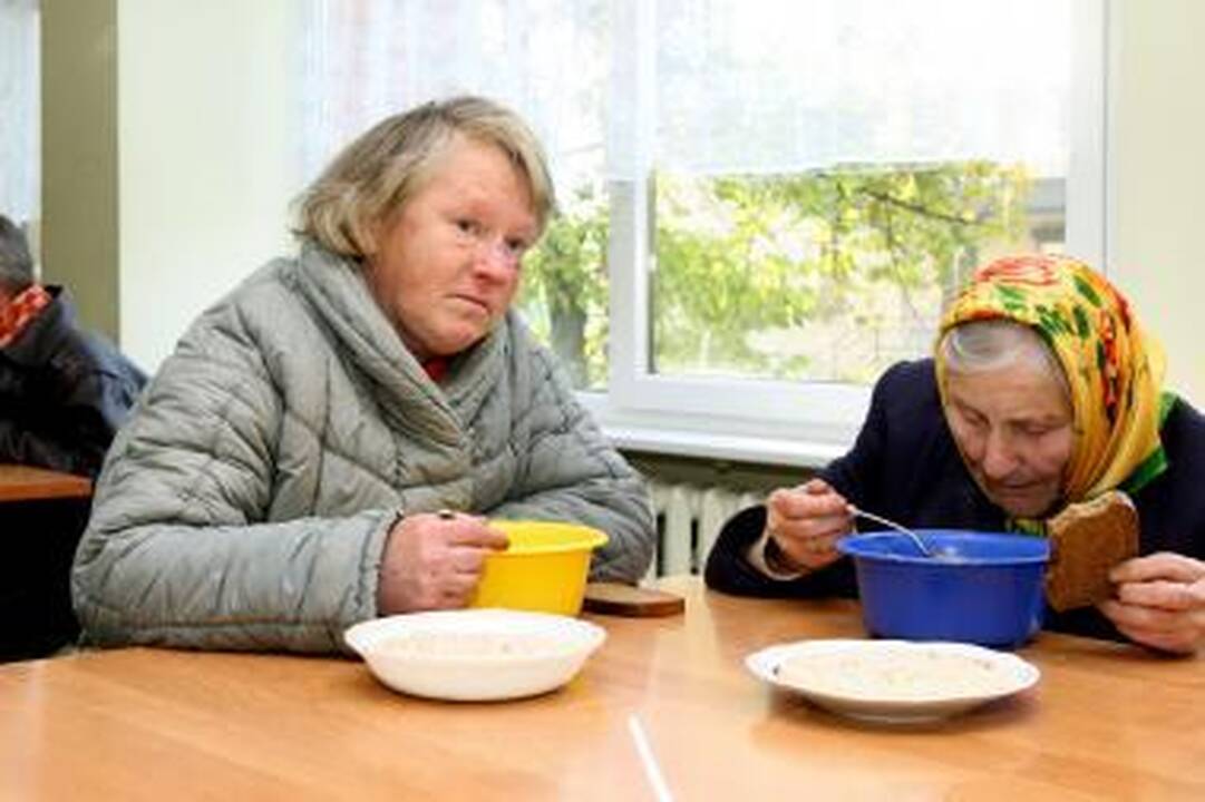 Parama maistu nepasiturintiesiems šiemet vėluos