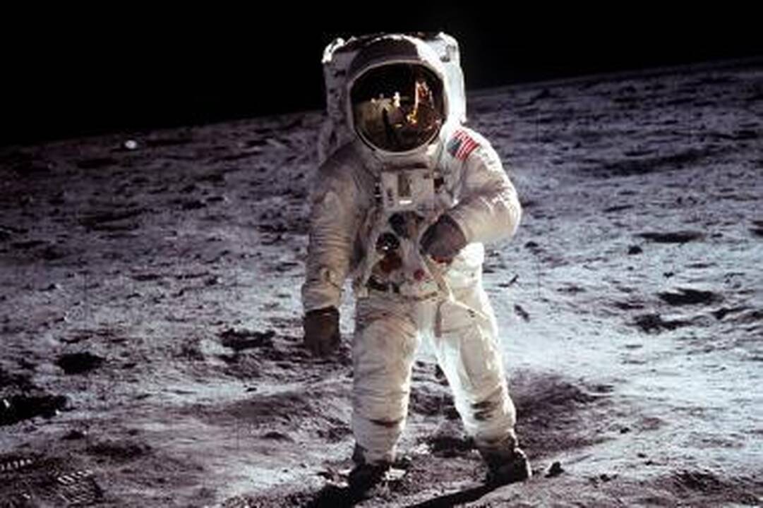 Po išėjimo į atvirą kosmosą - atsisveikinimas su nagais
