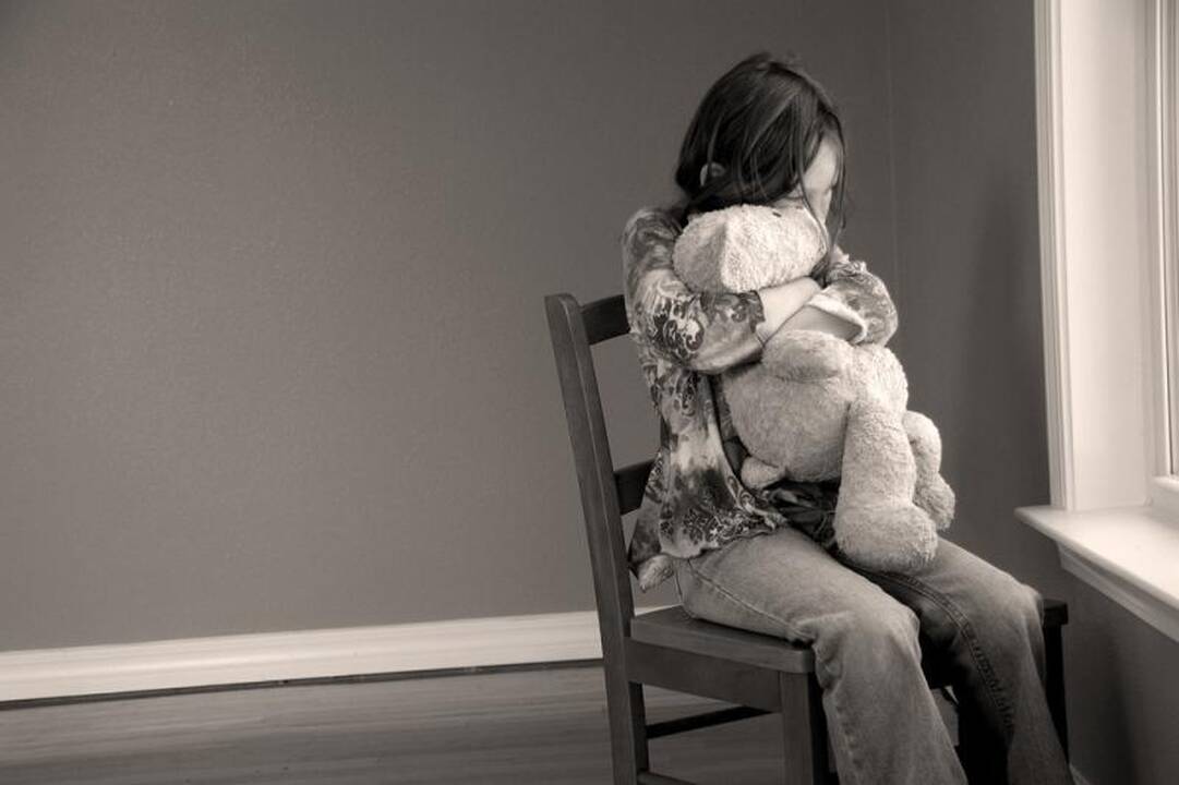 Spiritizmu užsiiminėjęs pedofilas gudriai viliodavo mažametes aukas