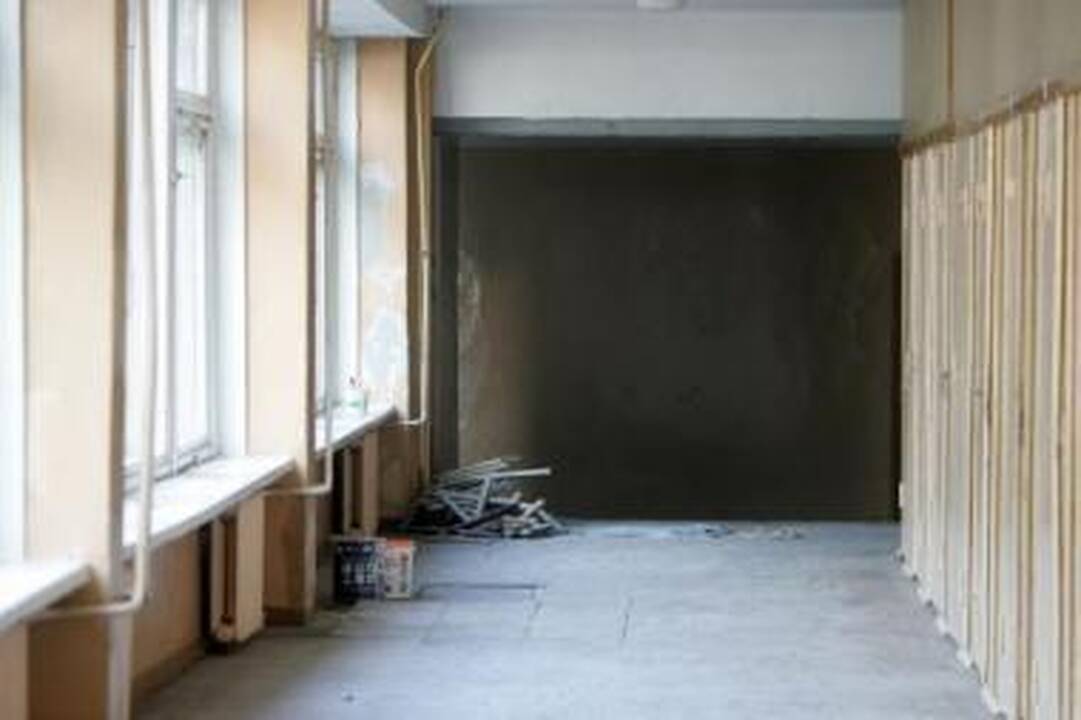 Dar negirdėtas precedentas: mokykla pripažinta veikianti neteisėtai