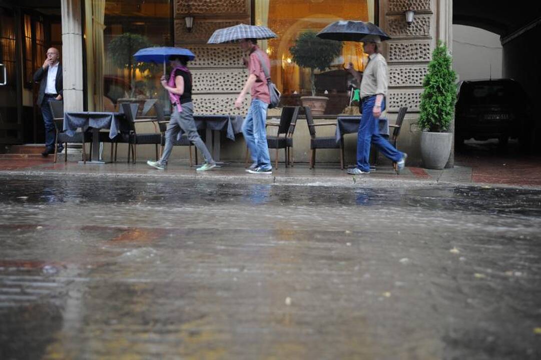 Vasarai baigiantis: miestus aptalžė liūtis ir škvalas