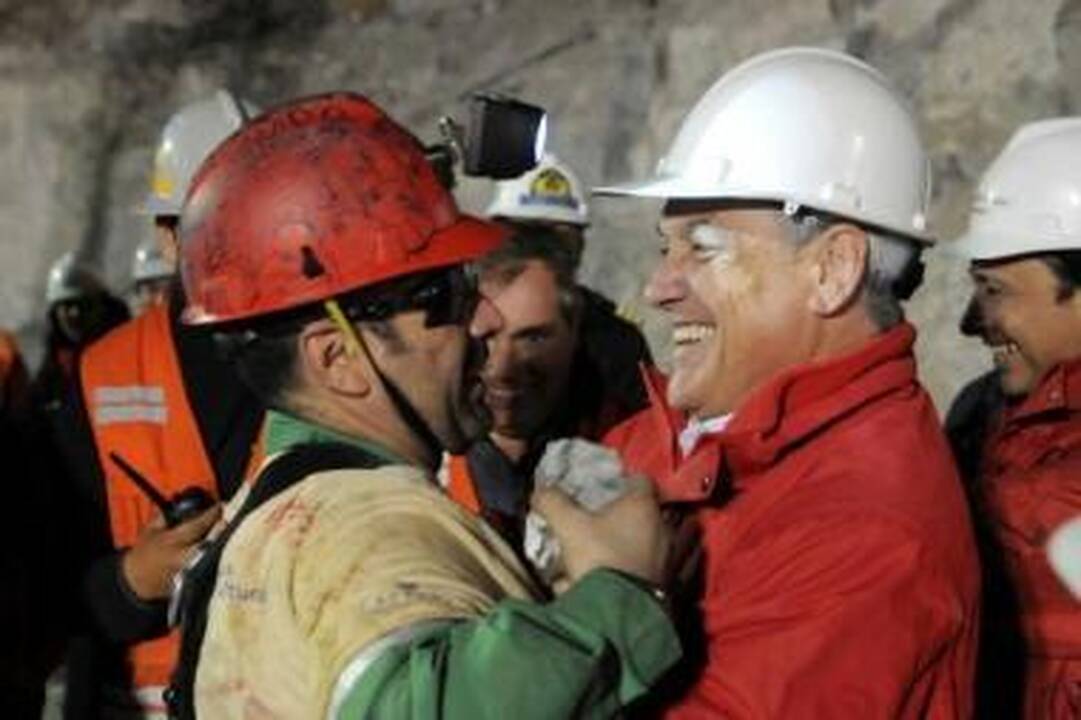 Čilėje iš užgriuvusios kasyklos iškelti visi 33 kalnakasiai