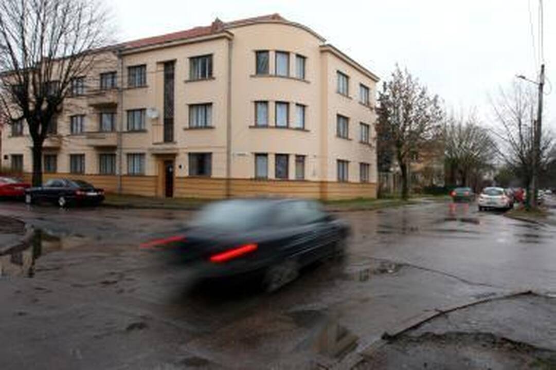 Kaune atsiras daugiau greitį mažinančių kalnelių