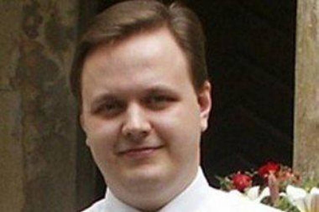 Latviai sužinojo savo didvyrį ir stojo jo ginti 