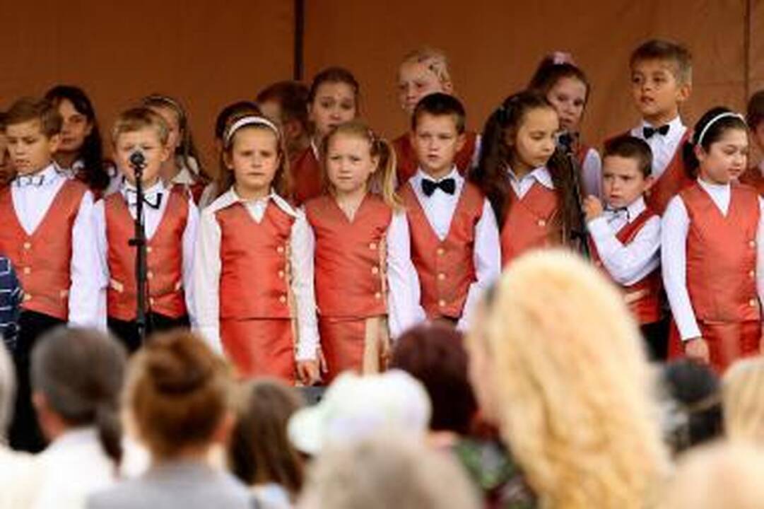 Tryliktą kartą dainuos Lietuvai