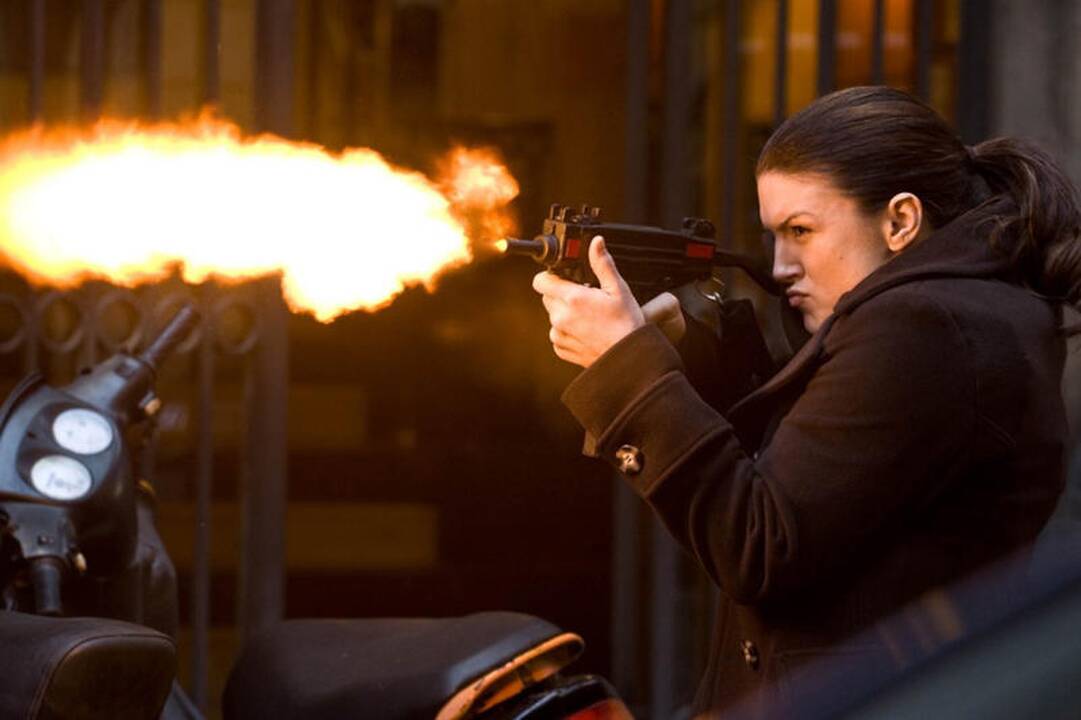 Gina Carano taps „greita ir įsiutusia“  