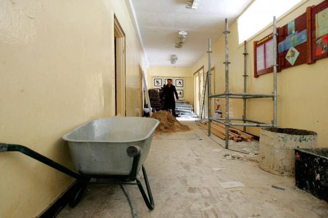 Rugsėjo 1-ąją gali tekti švęsti svetimose mokyklose