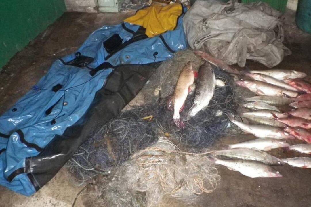 Keliolika žuvų brakonieriams kainuos beveik 11 tūkst. litų