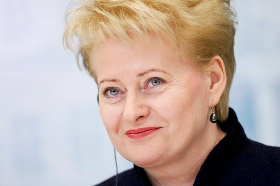 Prezidentė: moters dienos minėjimas tebėra prasmingas