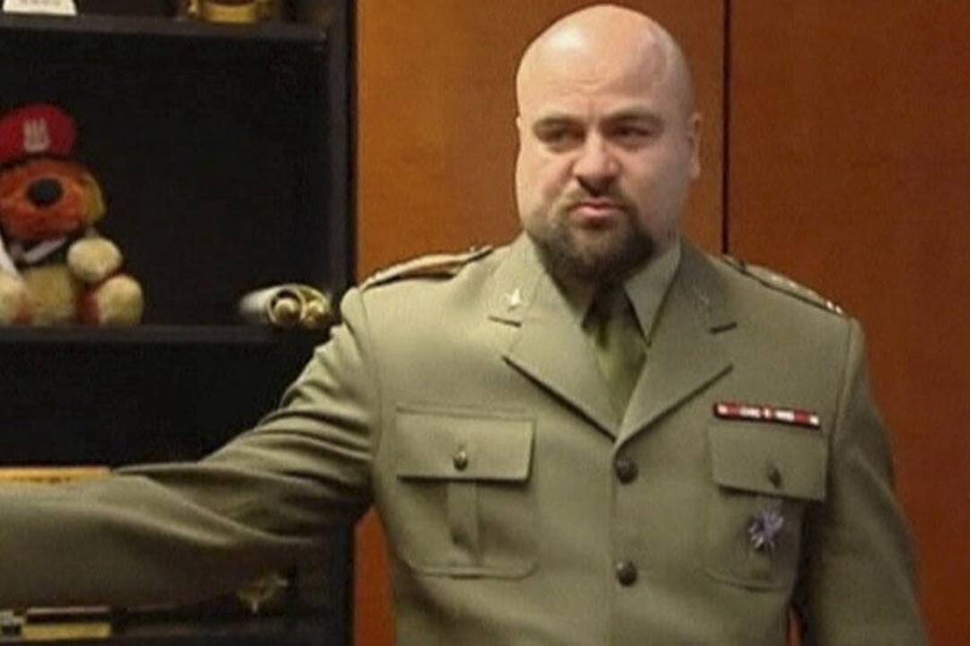 Nusižudyti bandęs karo prokuroras norėjo atkreipti dėmesį į korupciją