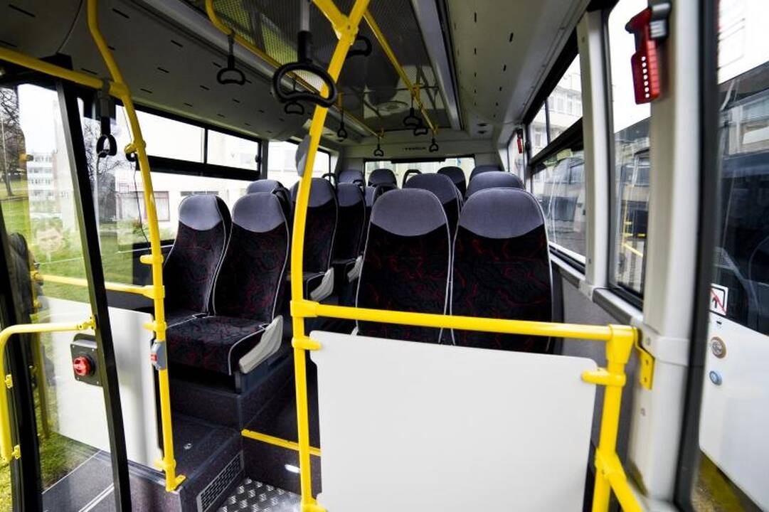Indijos autobusuose – saugos sistemos   