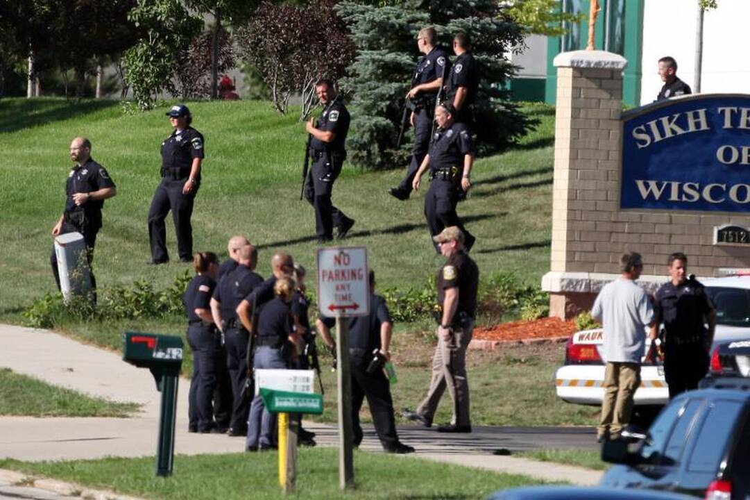 JAV sikhų šventyklos užpuolikas buvo „nusivylęs neonacis“