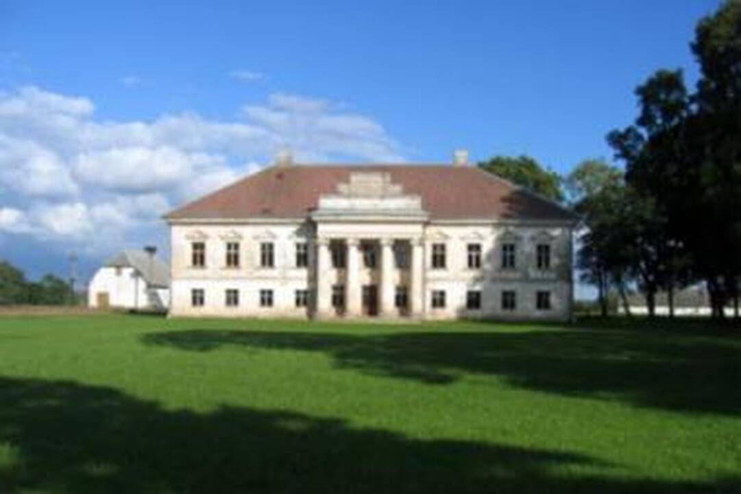 Studentai kviečiami į smagią ir kūrybingą menų stovyklą