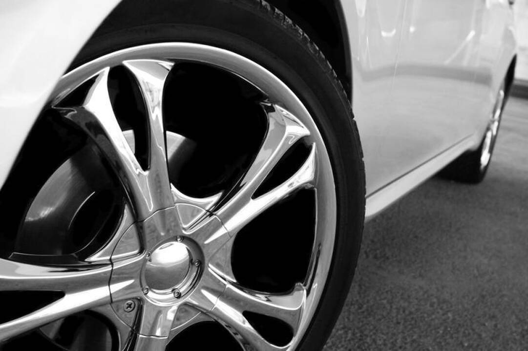 Atsarginių ratų automobiliuose nebeliks?