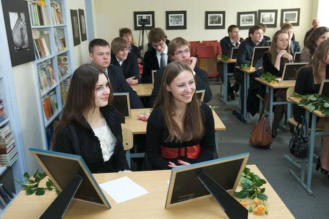 Vilniaus mokyklose nuskambėjo paskutinis skambutis