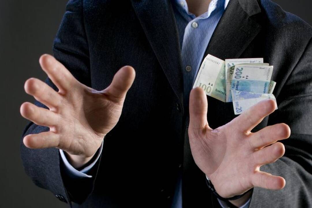 Nacionalinės kredito unijos vadovai įtariami iššvaistę 25 mln. litų