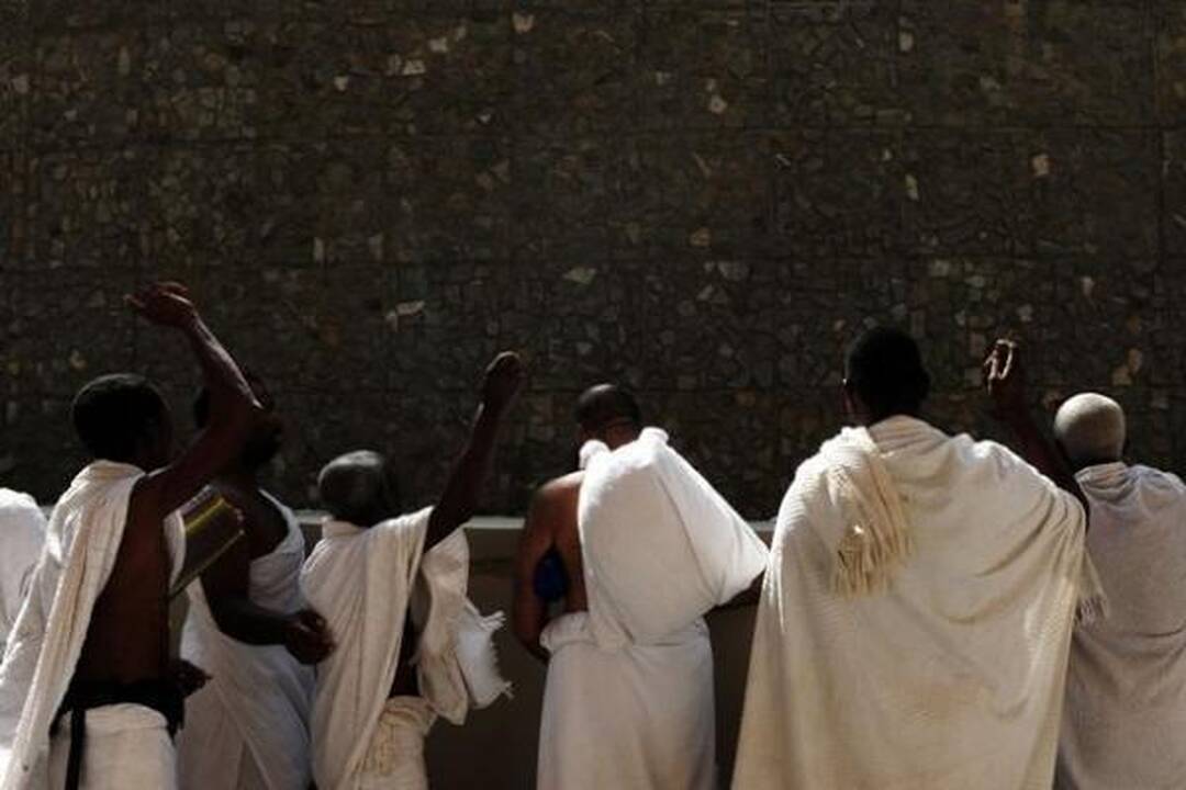 Trečiąją hadžo dieną vyksta akmenų mėtymo į Šėtoną ritualas ir gyvulių aukojimas