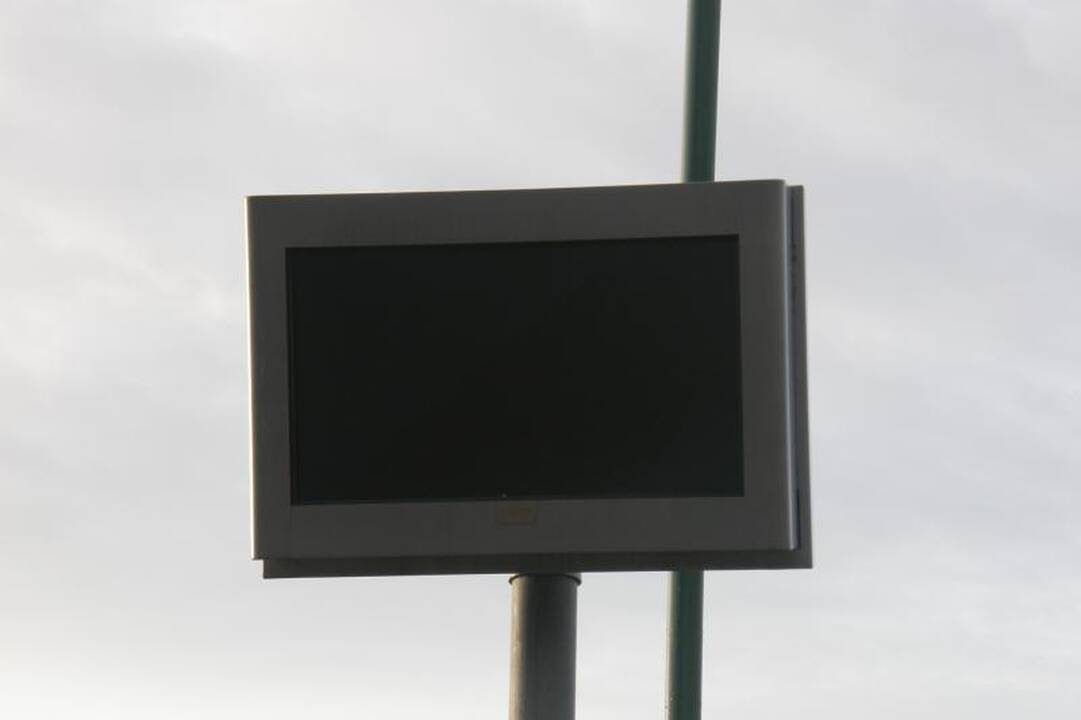 Klaipėdos mieste neveikiančių švieslenčių gali tik gausėti