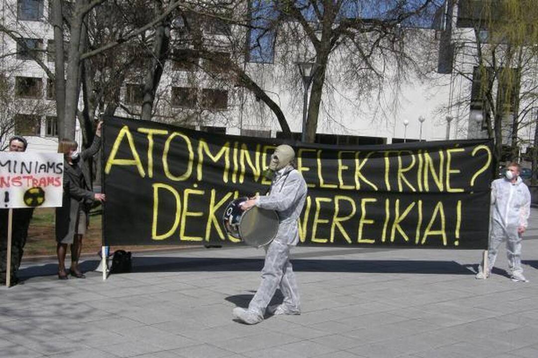 Vilniuje - trys piketai prieš naujų AE statybas (papildyta)