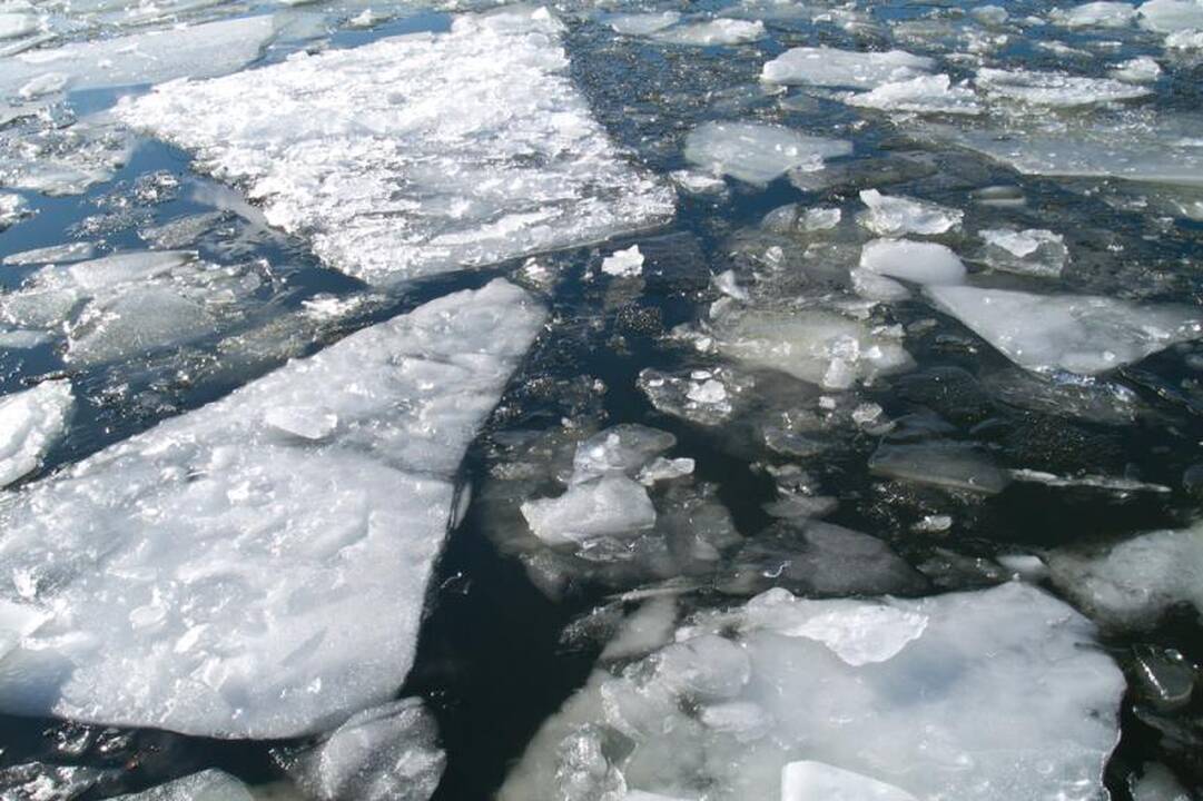 Asvejos  ežere  nuskendo  trys  žvejai  