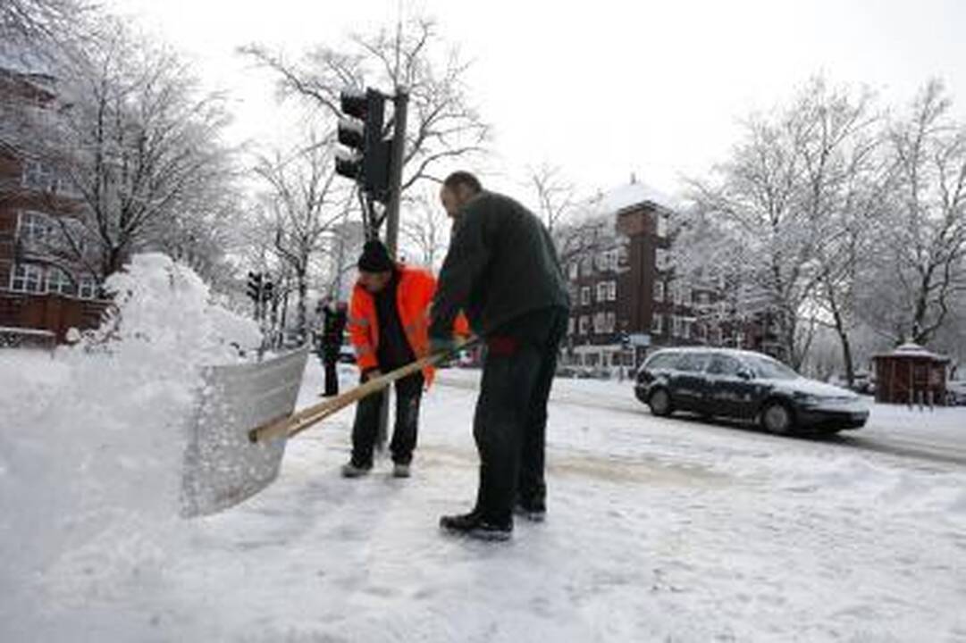 Pūga Vokietijoje sukėlė eismo sumaištį