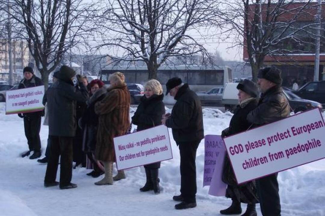 D.Kedžio šalininkai nenori, kad vaikus gintų J.Dabašinskienė