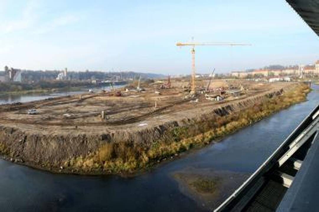 Meras prašė nenutraukti arenos statybos finansavimo 