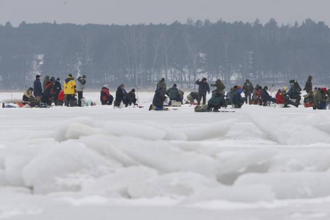 Ugniagesiai gelbėtojai: Kuršių marių ledas pavojingas