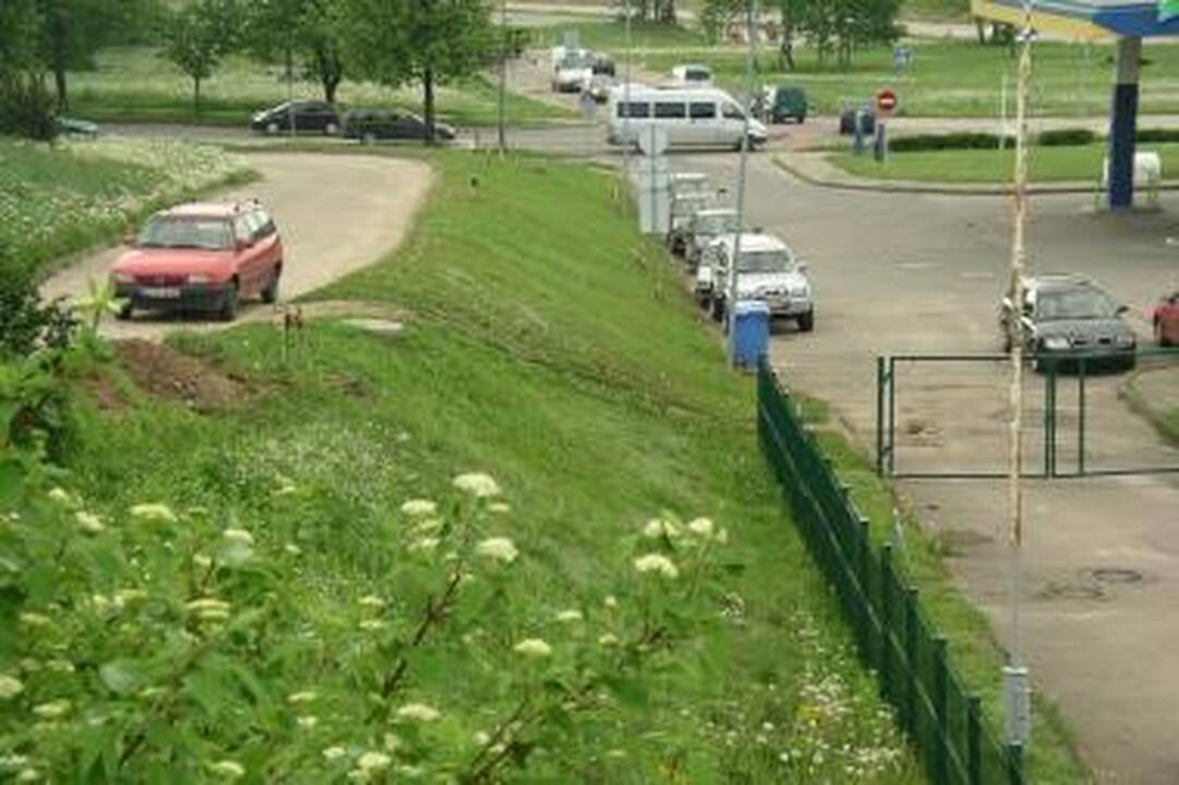 Vilniaus vakariniame aplinkkelyje pastatyta nauja žiedinė sankryža