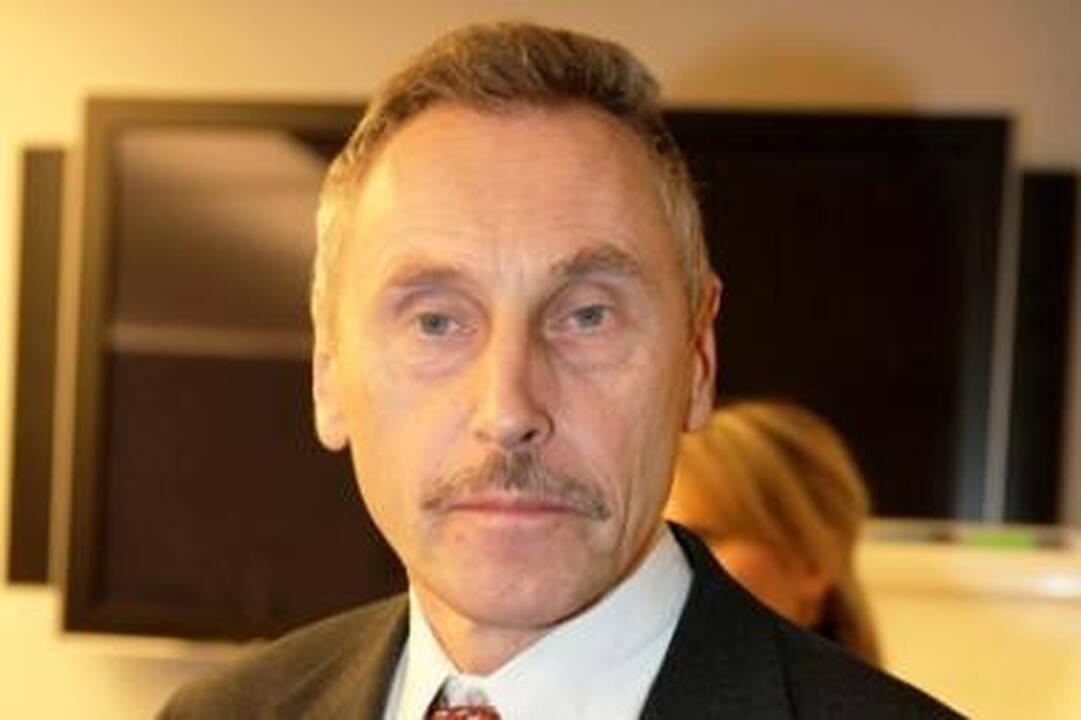 V.Adamkus paskyrė A.Sekmoką energetikos ministru