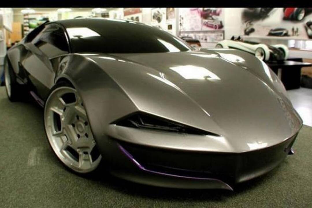 Superautomobilis "De Tomaso" grįžta?