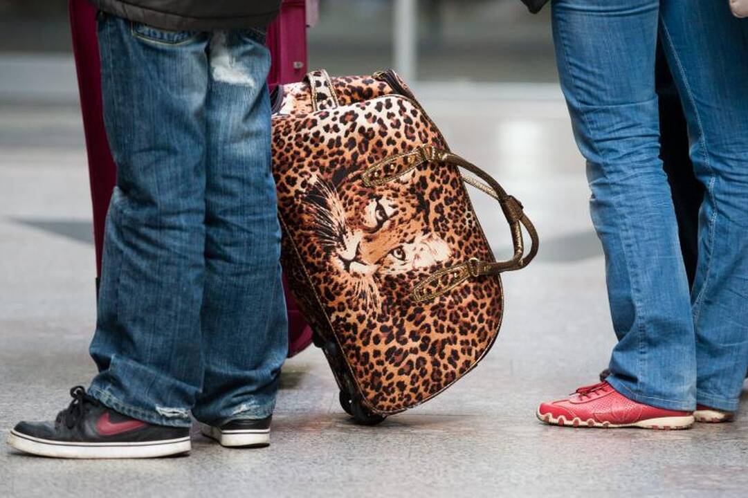 Tik pakilęs lėktuvas buvo vėl priverstas leistis Vilniuje