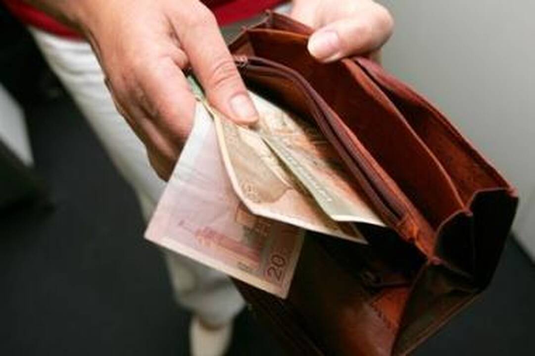 Mažiau lėšų mokiniams - mažesnės algos pedagogams