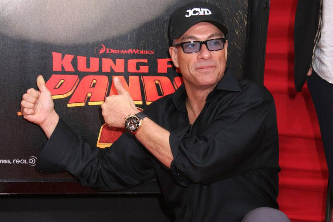 Holivudo aktorius Van Damme`as antrą kartą lankosi Čečėnijoje