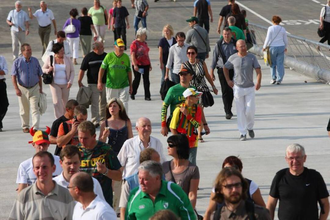 Tūkstančiai kauniečių traukė į "Žalgirio" areną