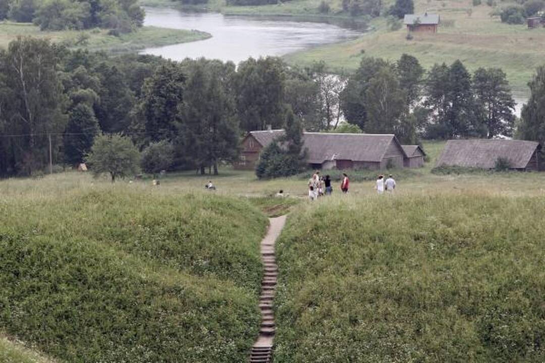 Kernavėje šurmuliuoja Gyvosios archeologijos dienos