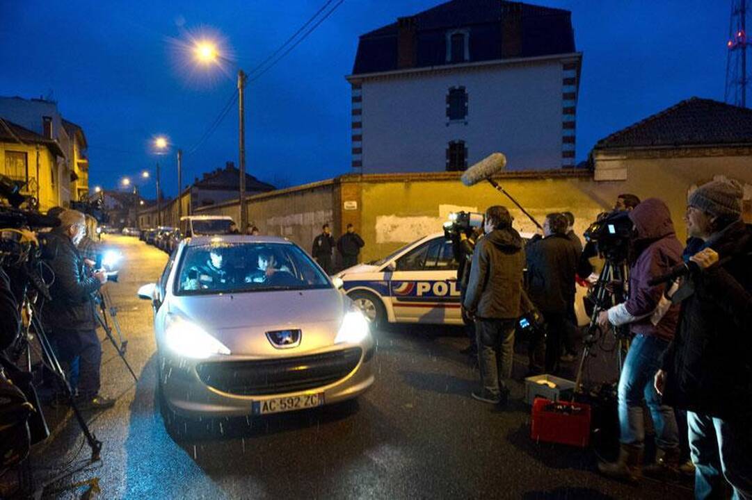 Per išpuolį žydų mokykloje sužeistas paauglys yra stabilios būklės