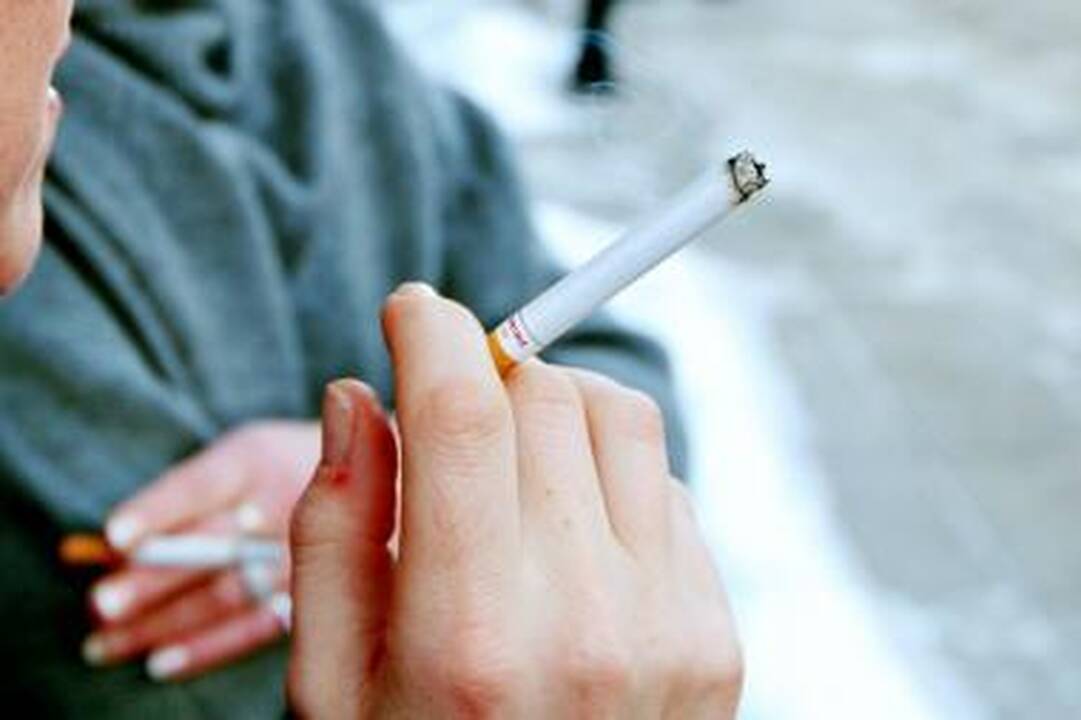 Panevėžiečiai nebegalės rūkyti namų balkonuose?