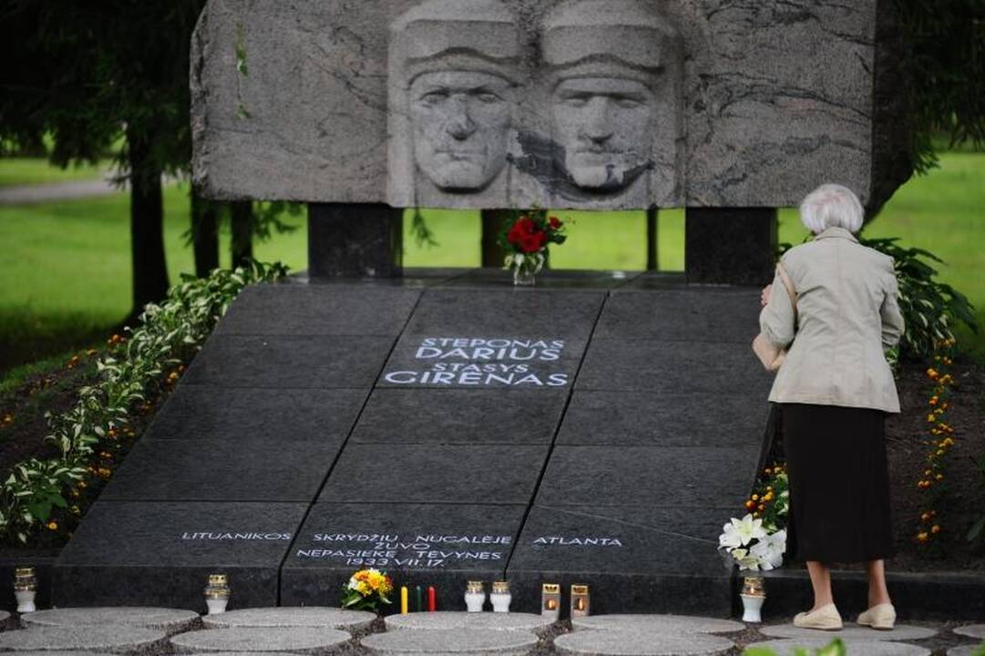 2013-ieji pavadinti šešiais skirtingais vardais