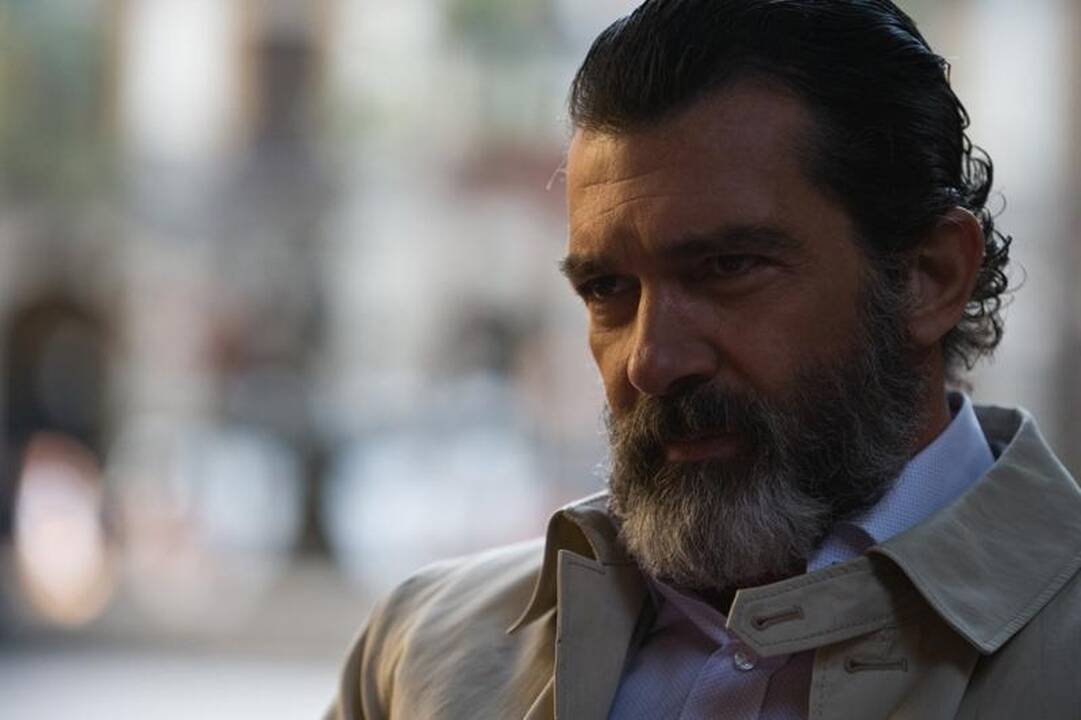 A.Banderaso barzda filme „Prarasta kontrolė“ – ir tikra, ir dirbtinė