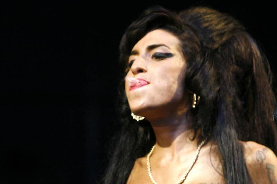 Gerbėjai gedi Amy Winehouse