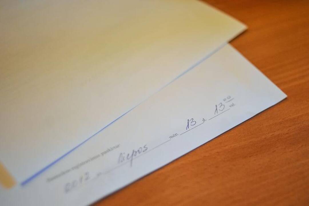 Velniškąjį penktadienį jaunavedžiai juokėsi iš prietarų