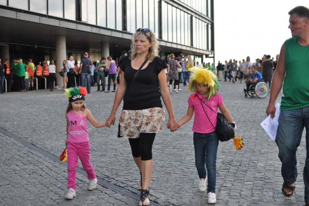 Tūkstančiai kauniečių traukė į "Žalgirio" areną