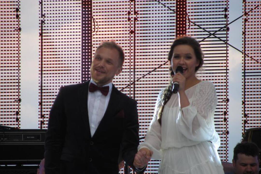 Neringa paskelbė vasaros         pradžią