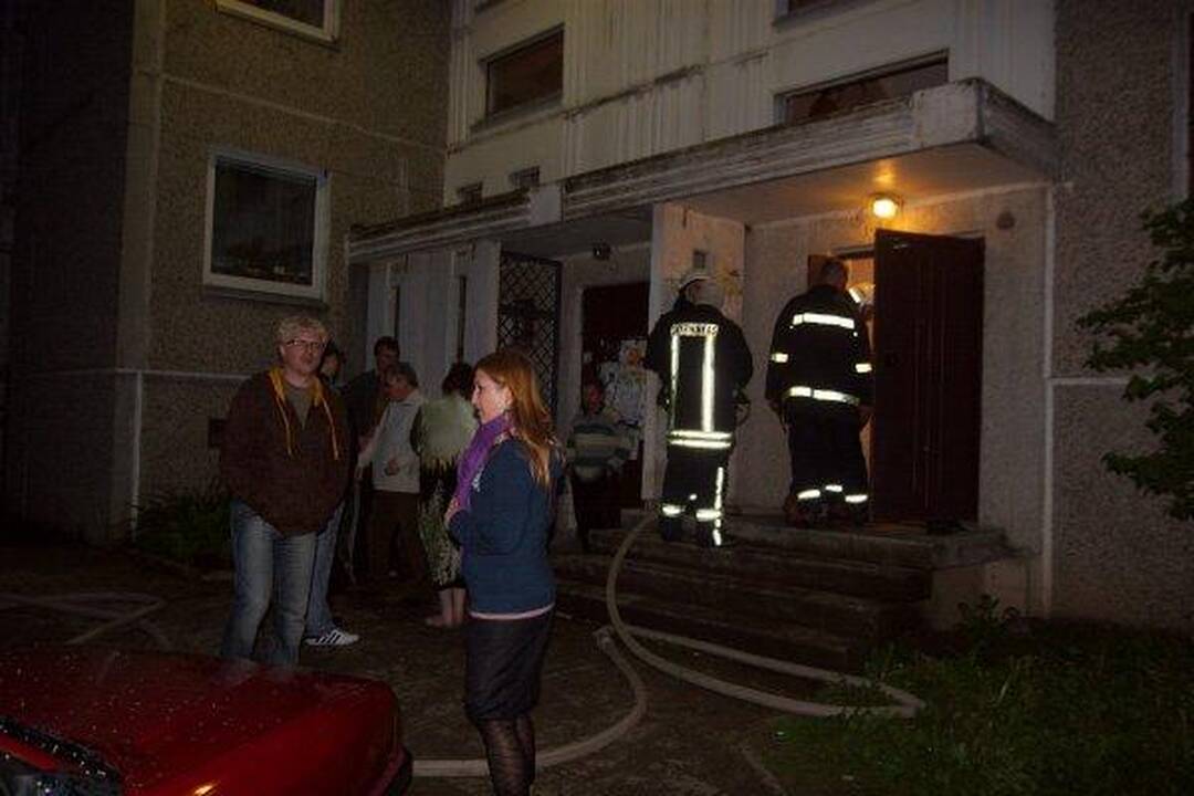 Vilniuje daugiabutyje kilusiame gaisre žuvo du žmonės (papildyta)
