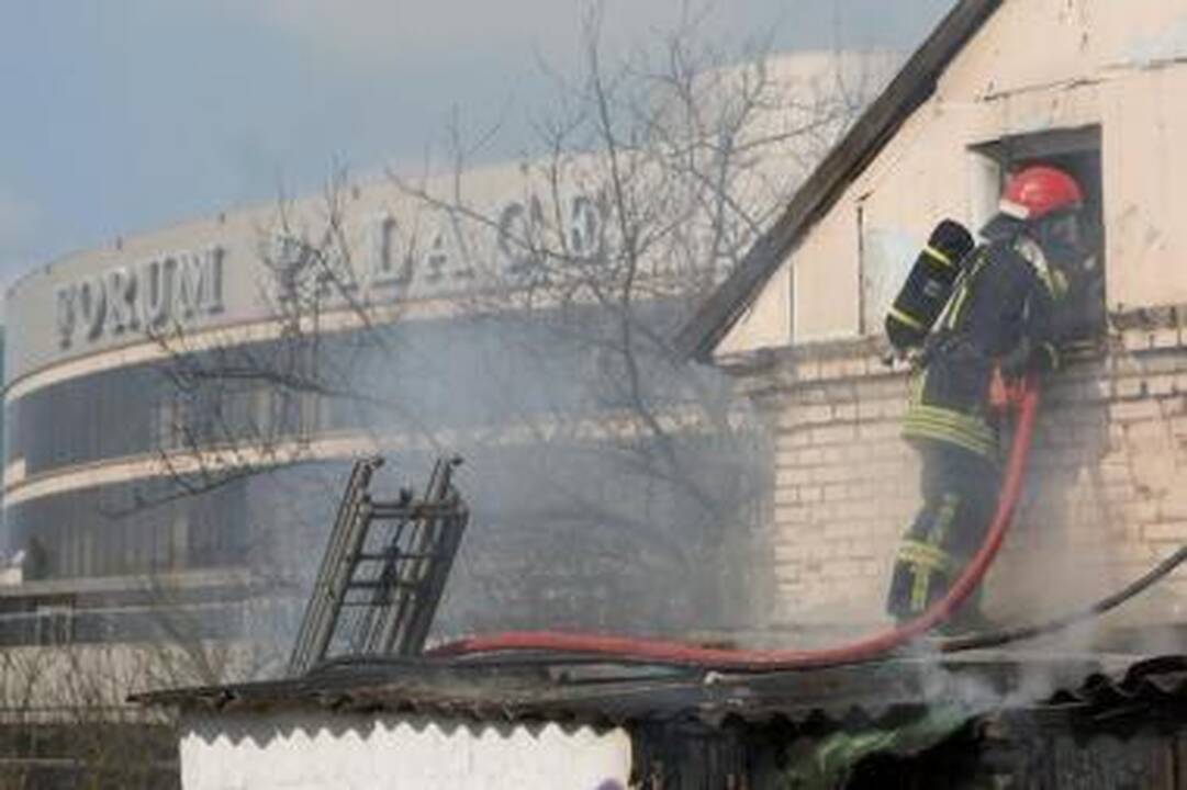 Klaipėdos r. degė sodininko pastatai